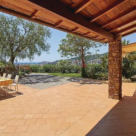 Villa Sleeps 9 With Pool And Air Con Oneglia