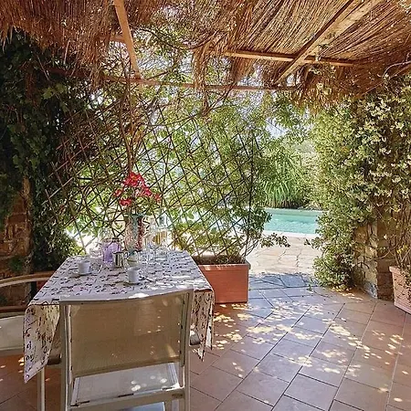 Sleeps 9 With Pool And Air Con * Oneglia