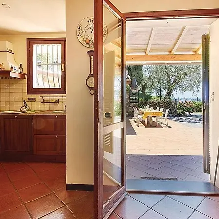 Villa Sleeps 9 With Pool And Air Con *