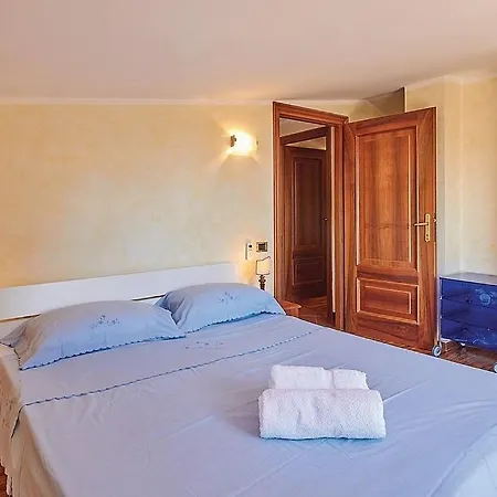 Sleeps 9 With Pool And Air Con Villa *