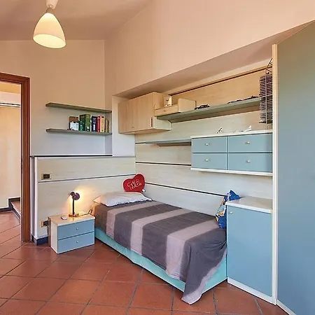 Sleeps 9 With Pool And Air Con Villa *